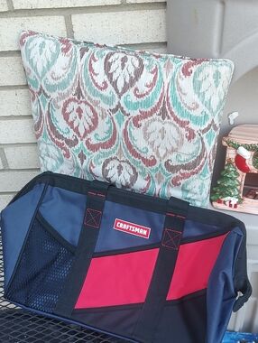 Craftsman Men's Carry Bag in Navy Blue and Red